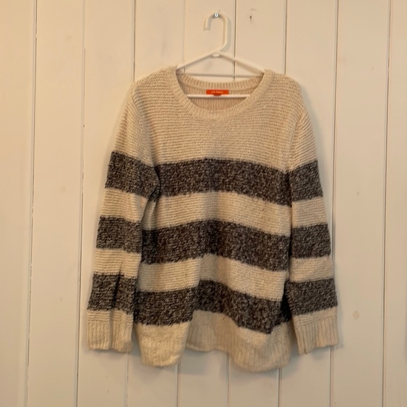 Joe Fresh sweater. Size L - Picture 1 of 1